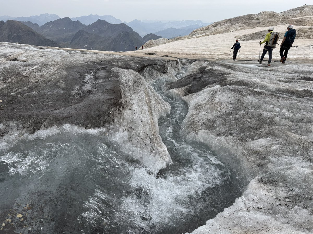 Ernatio's tweet photo. @subfossilguy Yes, bad days and ablation season (so far) for @OssoueGlacier… In collaboration with P. René, our smart stake is already showing large negative values… Supraglacial streams develop water incisions in the lower part of the glacier. https://t.co/Xk2RqWM3b8