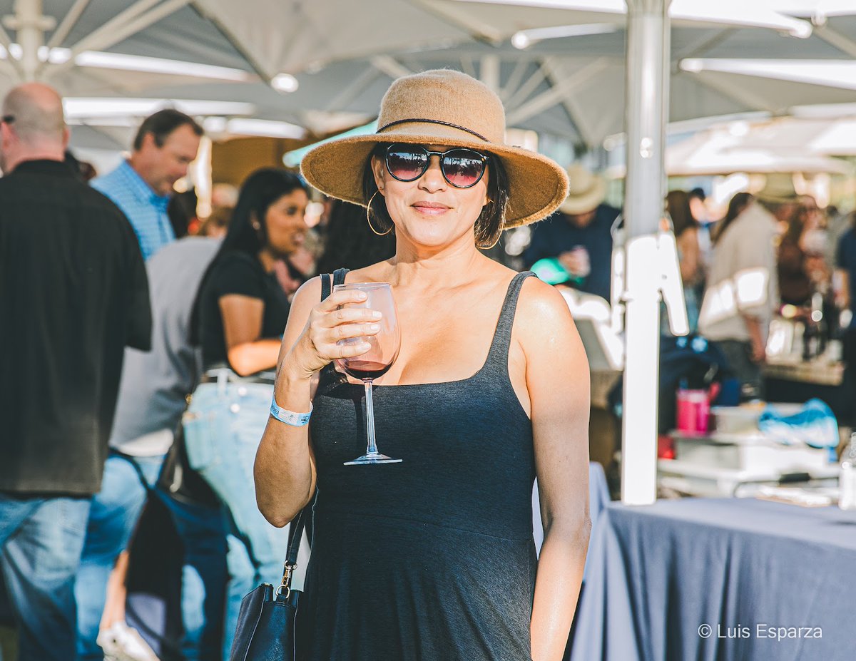 This is your sign to buy the tickets, plan the outfit and make it a weekend!

Join us for Cal Wine Fest in Huntington Beach on October 17–18.