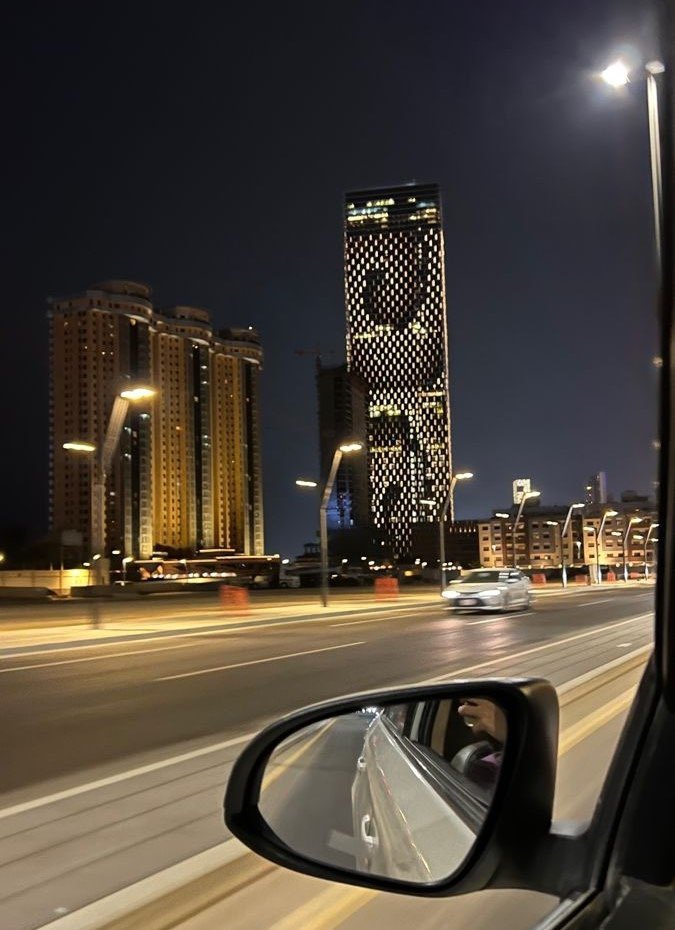 MHM502F's tweet image. وشلون ينساك الليل واتناساك    
واخر سواليفك على بالي الحين 🤍

#بوح_المشاعر 
#بوح_الخواطر