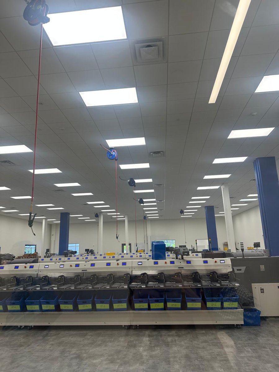 🇺🇸🗳️ A delegation of International Electoral Officials led by #TransparenciaElectoral visited the Broward County Supervisor of Elections HQ (<a href="/BrowardVotes/">Broward SOE</a>) today.

The visiting delegation consists of nearly 60 electoral authorities and officials, senior government officials, and