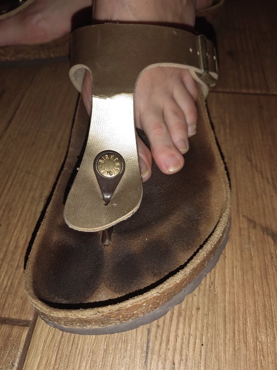 Miss Kasia👣11K (@mysweatytoes4u) on Twitter photo 