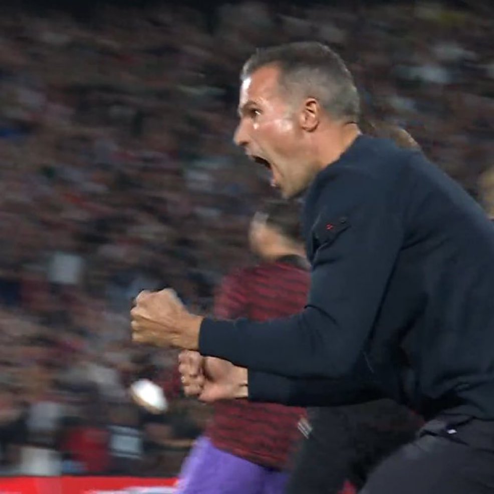 dünya kupasını mı aldın awk cocu gol sevincine bak