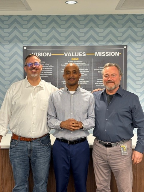 Big congrats to Henry Jones for earning the Cialdini Method Certified Trainer (CMCT) credential—held by only 13 people worldwide! His work helps drive HOLT’s Values Based Leadership forward in a powerful way. 
Well done, Henry!

#HOLTGroup #IAmHOLT