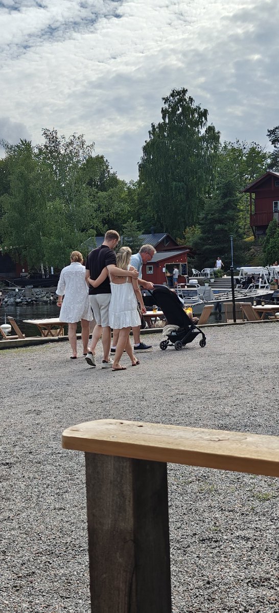 Henrik dBW tweet media