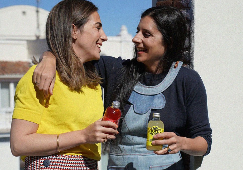 BBVA Spark (@bbvaspark) on Twitter photo ♀️ Las startups fundadas por mujeres generan +10% ingresos y fracasan un 27% menos.
En este episodio de BBVA Podcast conocemos el caso de <a href="/komvidakombucha/">Komvida Organic Kombucha</a>, la kombucha made in Extremadura que conquista España 👇
bbva.info/4ofeFGQ ♀️ Las startups fundadas por mujeres generan +10% ingresos y fracasan un 27% menos.
En este episodio de BBVA Podcast conocemos el caso de <a href="/komvidakombucha/">Komvida Organic Kombucha</a>, la kombucha made in Extremadura que conquista España 👇
bbva.info/4ofeFGQ