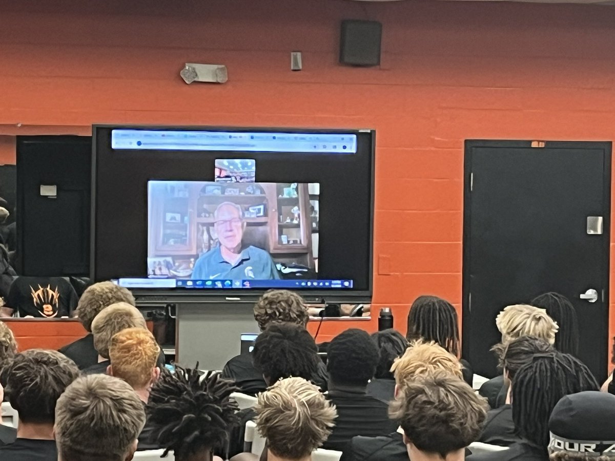 SHS Football would like to send a huge thank you to former National Champion, 3X Big Ten Champion , Rose Bowl Champion , and Big Ten coach of the year Mark Dantonio for taking time out of his day to speak to our kids about becoming Champions! Thank you Coach D! #WeAreSarasota