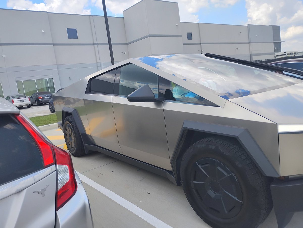 First time driving the cybertruck Today, it's one beautiful piece of engineering. One small thing it did not stop for emergency services 😂. Still work to do, but it drove by itself perfectly other than that.