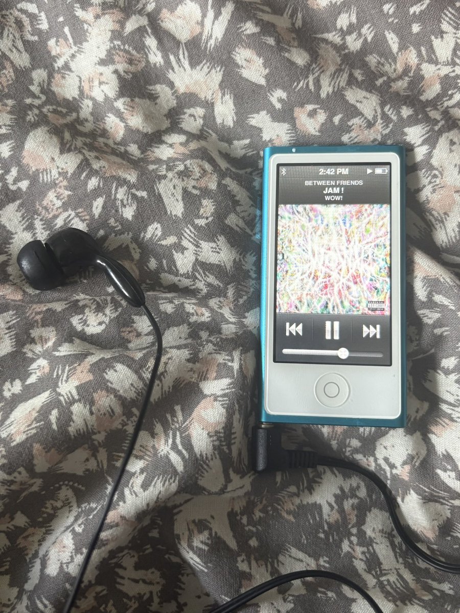 tyrant banks tweet media