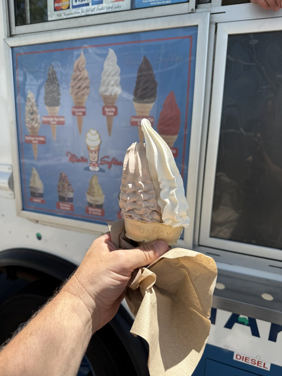 I finally found it! I’ve been looking for the only Mister Softee truck in Arizona forever.