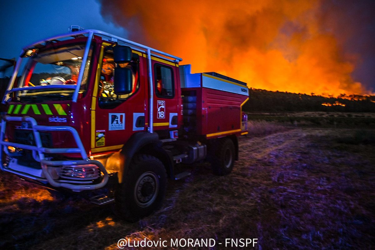 La lutte, toujours.
Immense respect et gratitude envers les « soldats du climat ».
La force des secours toujours au contact.
#Aude