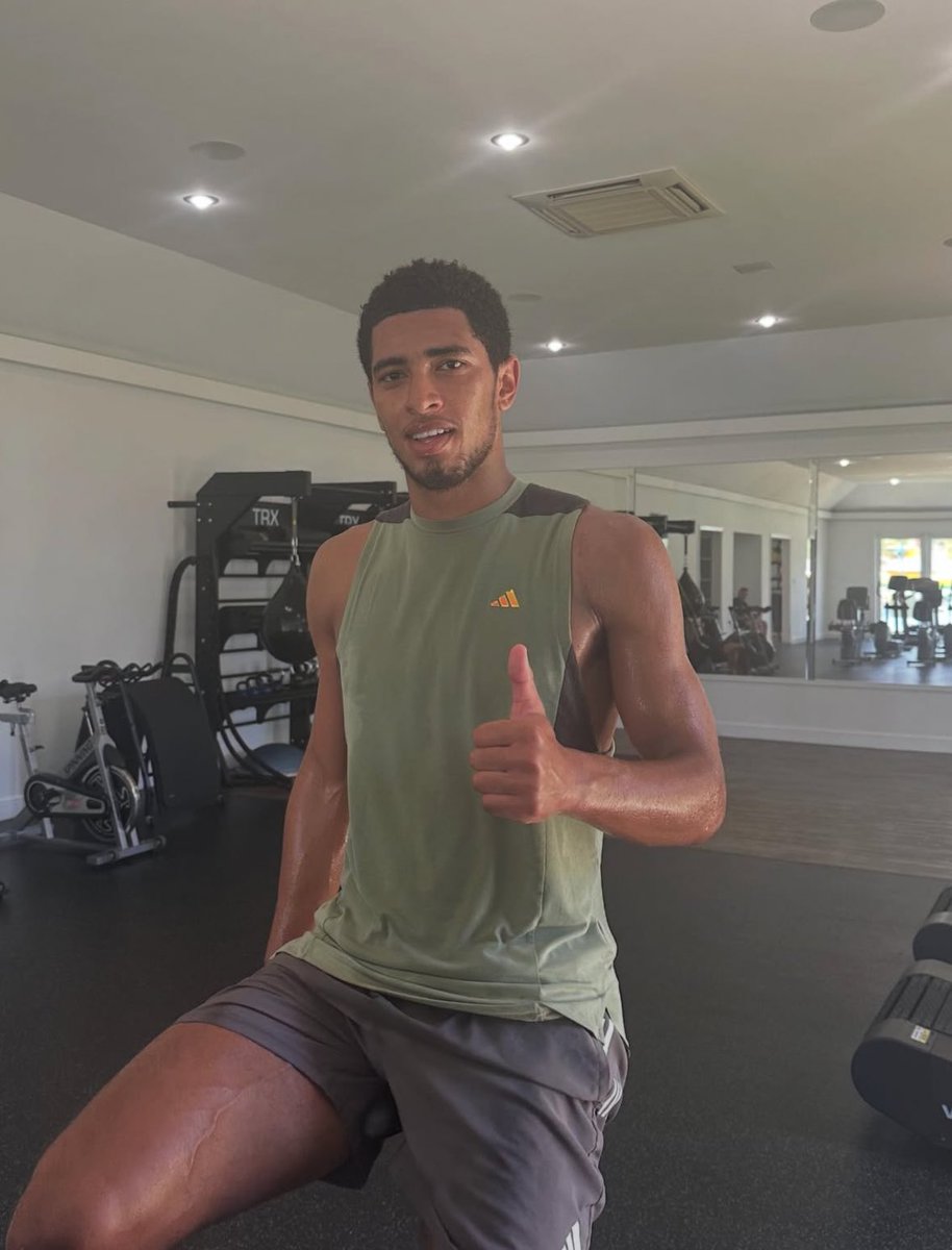 theMadridZone's tweet photo. Jude Bellingham in recovery 💪⏳ https://t.co/XPZ0CCGPEh