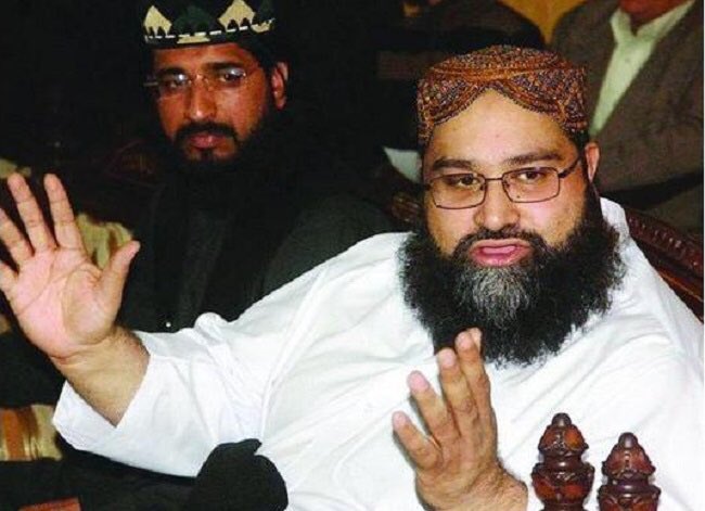 ماهي جديدة.. عمران خان كان يسوي حركات مشابهة، وإذا حس بالخطر، طلّع الدب ذا يقول أرواحنا فداء للسعودية..

ما يحتاج أقول لكم كيف كانت نهاية عمران خان (اللي عنده أصلا تأييد شعبي)