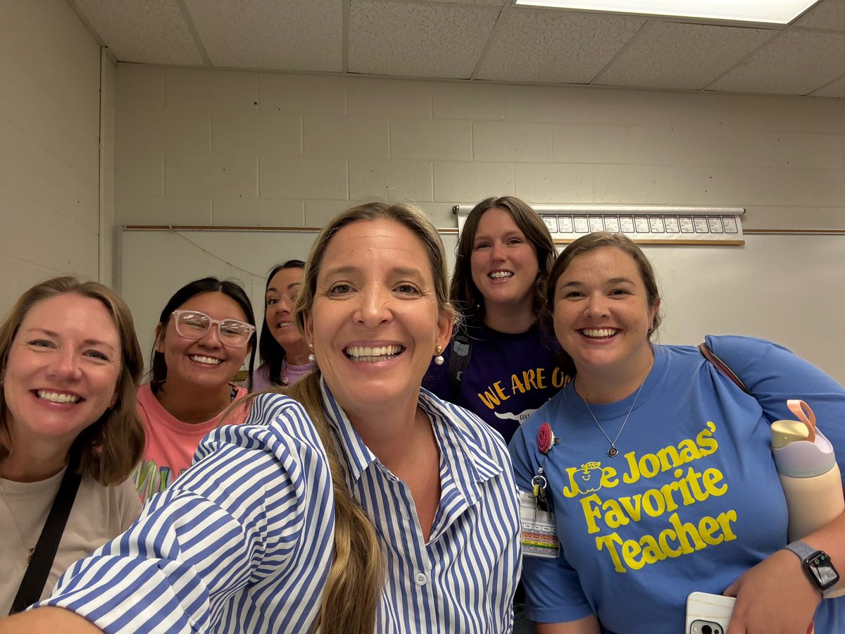 What a great day at Marble Falls high school....so many groups enthusiastic to learn! Here is one of my Favorite groups! 😉
