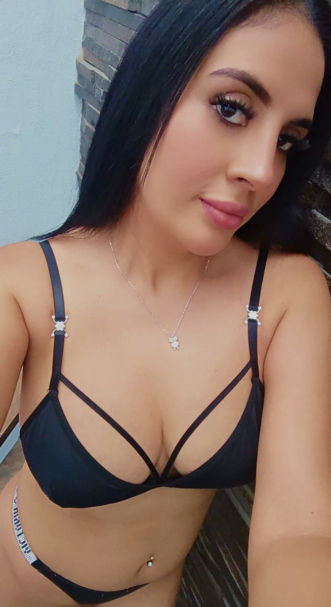 Valeria (@valeyeduswdf) on Twitter photo 💋💋🔥Le ayudan a subir de seguidores y se podría hacer la colaboración <a href="/CGdl2025/">CamiGDL2025</a> síganla y regáleme un Rt🔁
Les parece si llega a 1000 seguidores colaboramos 💋💋🔥🔥😈😈💙💙 💋💋🔥Le ayudan a subir de seguidores y se podría hacer la colaboración <a href="/CGdl2025/">CamiGDL2025</a> síganla y regáleme un Rt🔁
Les parece si llega a 1000 seguidores colaboramos 💋💋🔥🔥😈😈💙💙