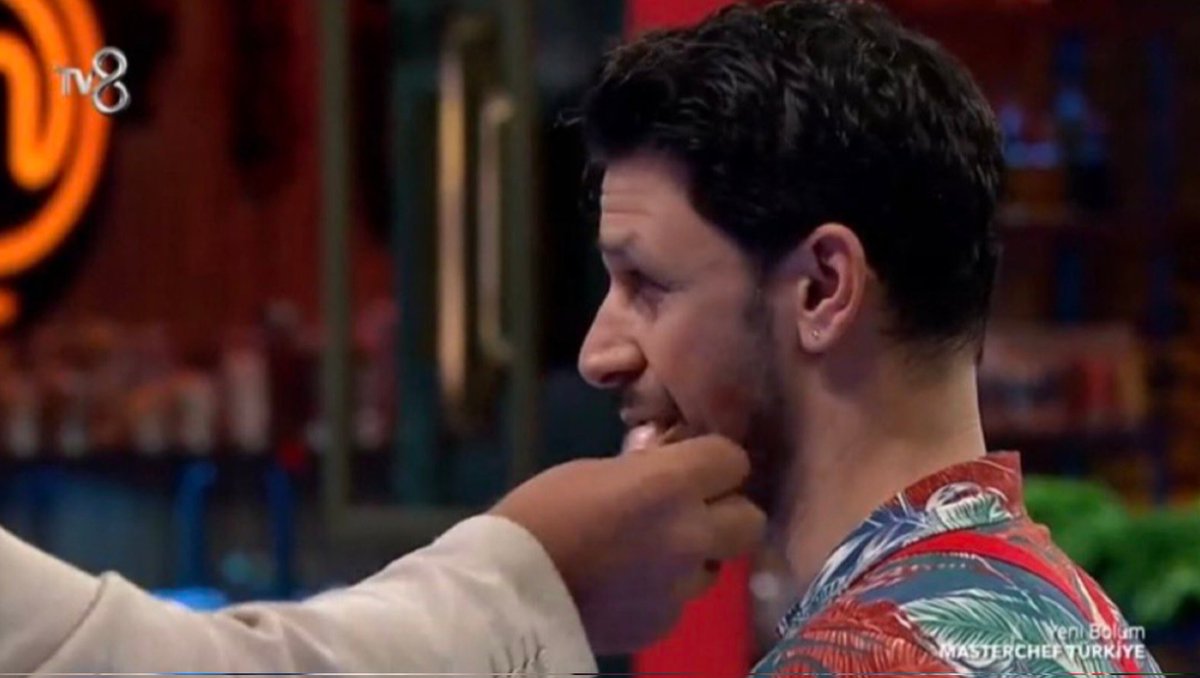 Mehmet şefin eleştiri dozunu abartması ve işi rencide boyutuna taşıması... Kesinlikle üslup nedir bilmeyen bi adam #MasterChefTürkiye