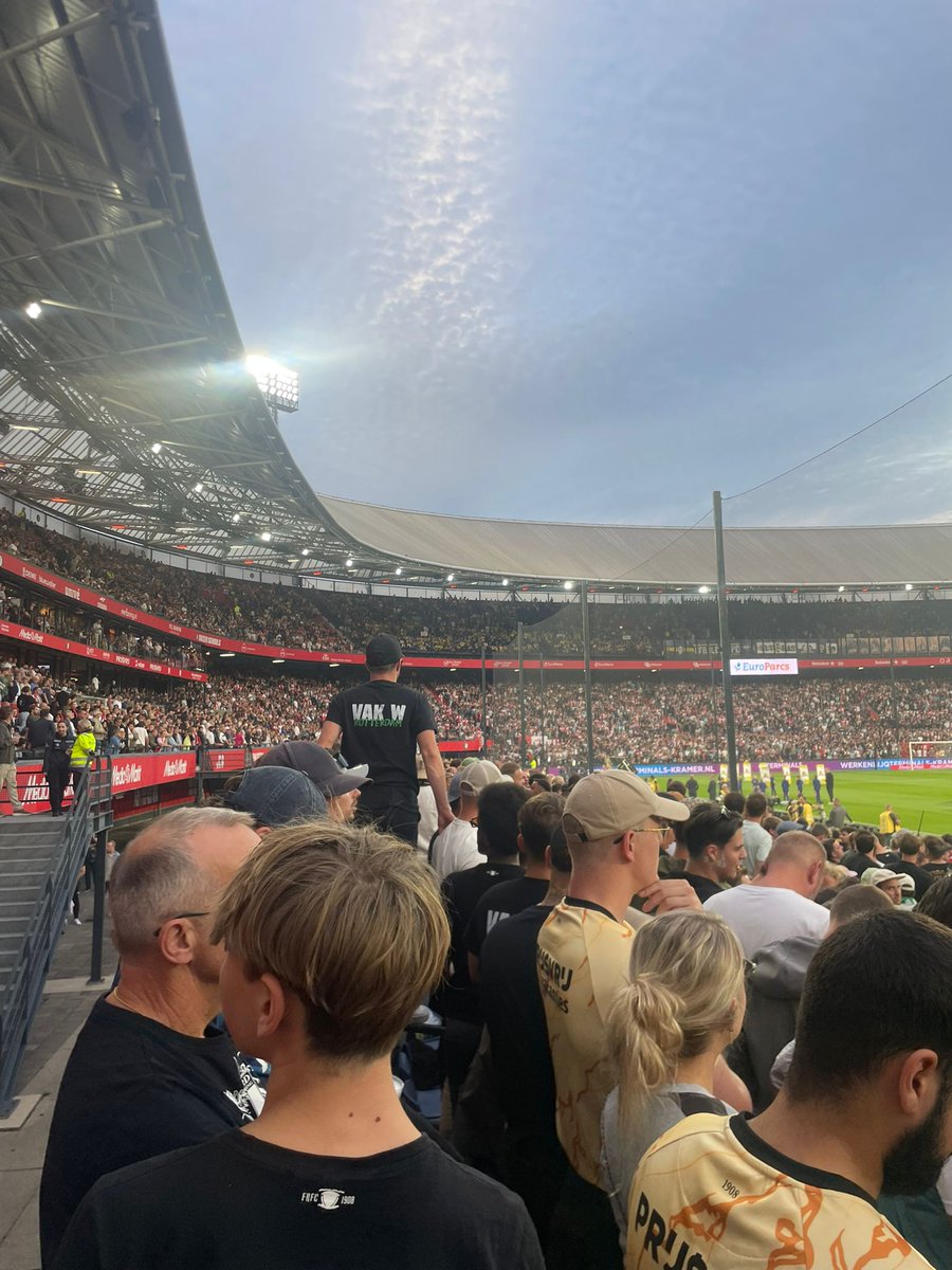 Fener oprotten #Feyenoord #feyfen #VakW