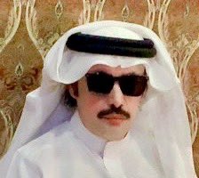 #قروب_الصقور_للدعم 

نرضي حبايبنا ونخفي تعبنا 

عشان بعض الناس يسلا ويرتاح 

واحيان لامنا شكينا نشبنا 

وهذا صراحه شي للحب ذبّاح 

#محمدالرشيدي