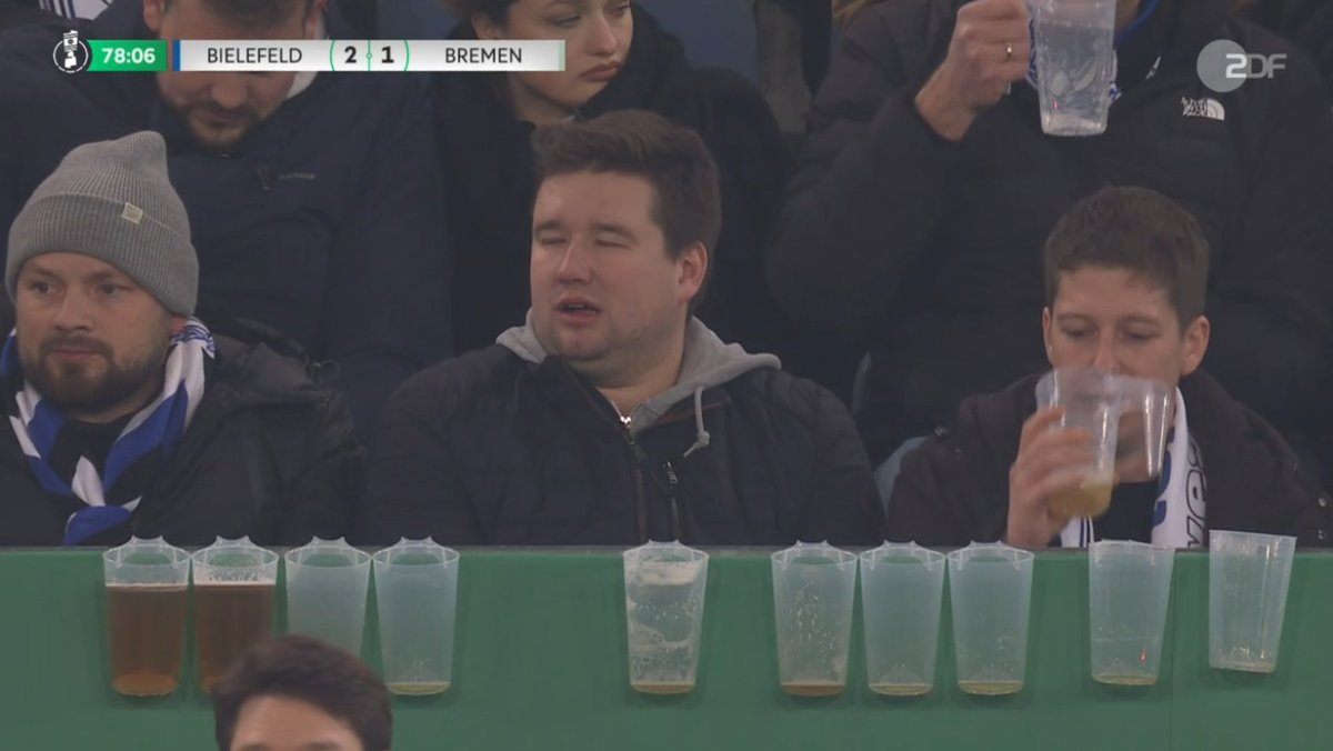 Nach Arbeit unkontrolliert Bierchen gehittet ich bin sternhagelvoll