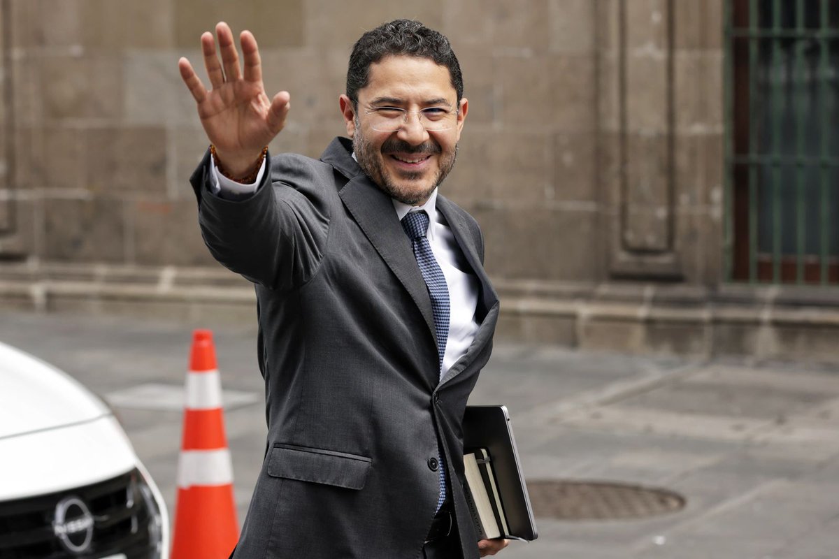 Se llevó a cabo la reunión del Gabinete de Vivienda con la Presidenta <a href="/Claudiashein/">Claudia Sheinbaum Pardo</a>. Hay grandes planes y acciones para colocar la construcción de vivienda social y accesible para la clase trabajadora como uno de los aportes de esta administración a la conformación de un Estado