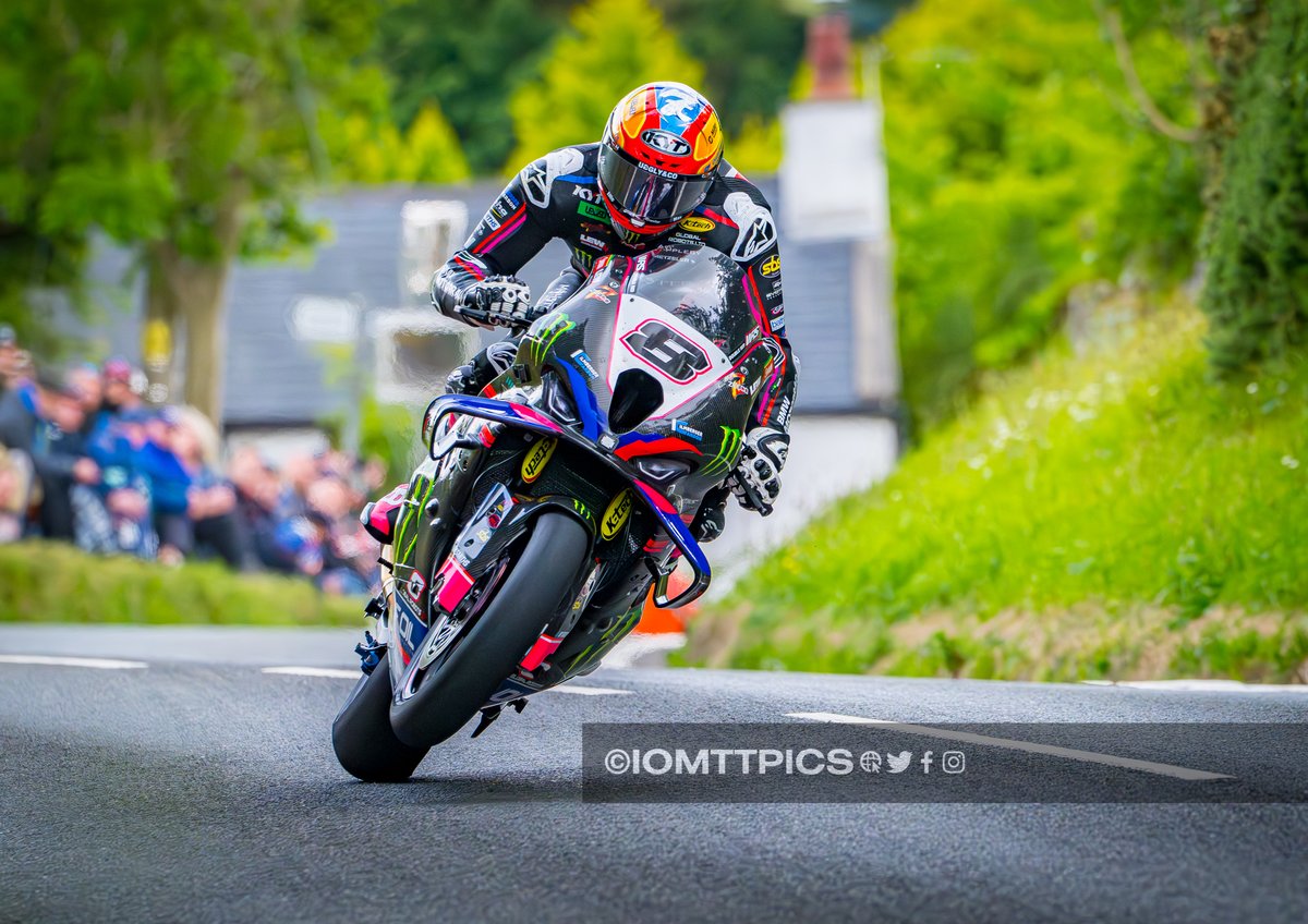 iomttpics's tweet photo. Davey Todd at Barregarrow, TT 2025 #wheeliewednesday #tt2025 #iomttraces #tt25 #tt #ttraces https://t.co/QwV7RdkCk1