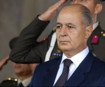 Unutmadık seni yetim hakkı yemeyen...
(Ahmet Necdet Sezer)