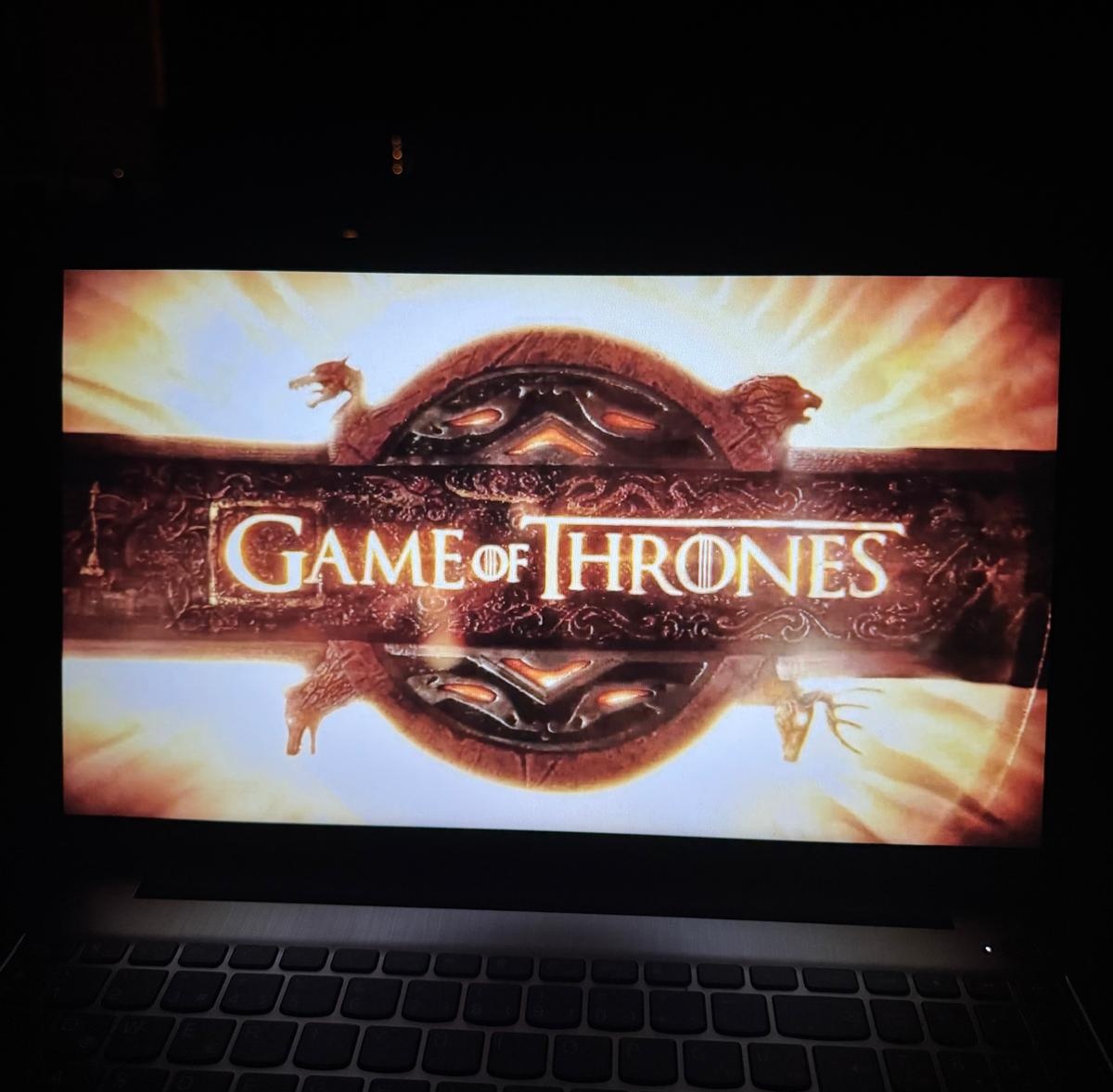 Sana geldim,gelmicektim. Yolda gelmemem için elli tane sebep saydım ama sebepleri saydıkça fark ettim ne kadar çok gelmek istediğimi..