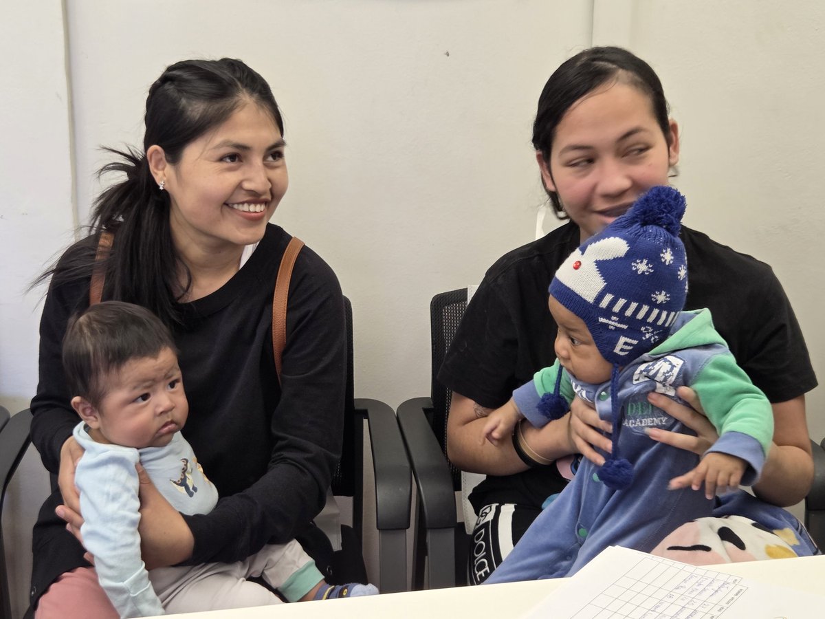 MuniColina's tweet photo. 👩‍👦 𝗖𝗢𝗡𝗩𝗘𝗥𝗦𝗔𝗧𝗢𝗥𝗜𝗢 𝗦𝗢𝗕𝗥𝗘 𝗦𝗔𝗟𝗨𝗗 𝗠𝗘𝗡𝗧𝗔𝗟 𝗘𝗡 𝗟𝗔 𝗠𝗔𝗧𝗘𝗥𝗡𝗜𝗗𝗔𝗗

Durante la tarde de este miércoles 6 de agosto se llevó a cabo, en dependencias de Espacio Mujer Colina, una nueva jornada de los conversatorios sobre Salud Mental en la Maternidad, ejecutado por la Corporación Municipal de Desarrollo Social de Colina y que busca fortalecer este importante aspecto de la salud integral de las mujeres, en una etapa de vital importancia tanto para ellas como para las ni��as y niños recién nacidos y en primera infancia.

#ColinaSomosTodos