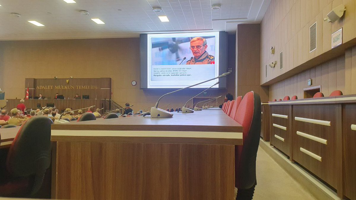 Orgeneral Akın Öztürk’ün 5 Ağustos 2025 tarihli mahkeme savunmasından;

15 Temmuz’da tümüyle Hulusi Akar’ın verdiği talimatları yerine getirdim. Ama nasıl olduysa, birimiz 15 Temmuz’un kahramanı, birimiz 1 numara olduk. Artık bu tiyatronun parçası olmak istemiyorum.