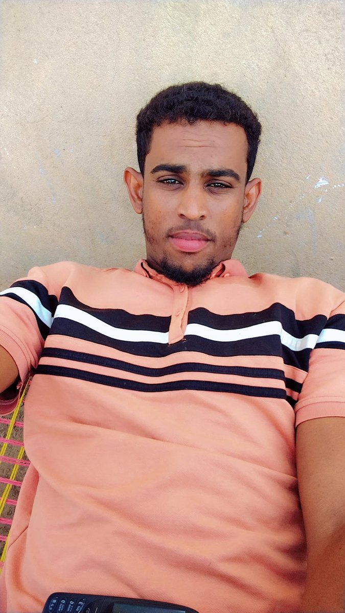 إبتسم دوما لتبني أجمل خط دِفاع ضد هجوم اليأس وتفائل ولا تجعل اليأس مفتاحاً  لغلق أبواب الأحلام التي تبنيها وأن القادم أجمل وأن الله لا يضيع أملاً ولا يخيب رجاء🤲