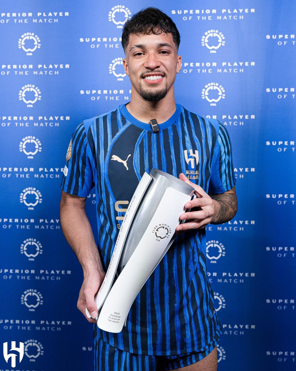 🚨🚨🚨🚨🚨🚨🚨 رسميًا:

نادي #الهلال يعلن أن غياب ليوناردو بسبب شعوره بآلام في العضلة الضامة حيث فضل إنزاغي إراحته عن اللقاء .