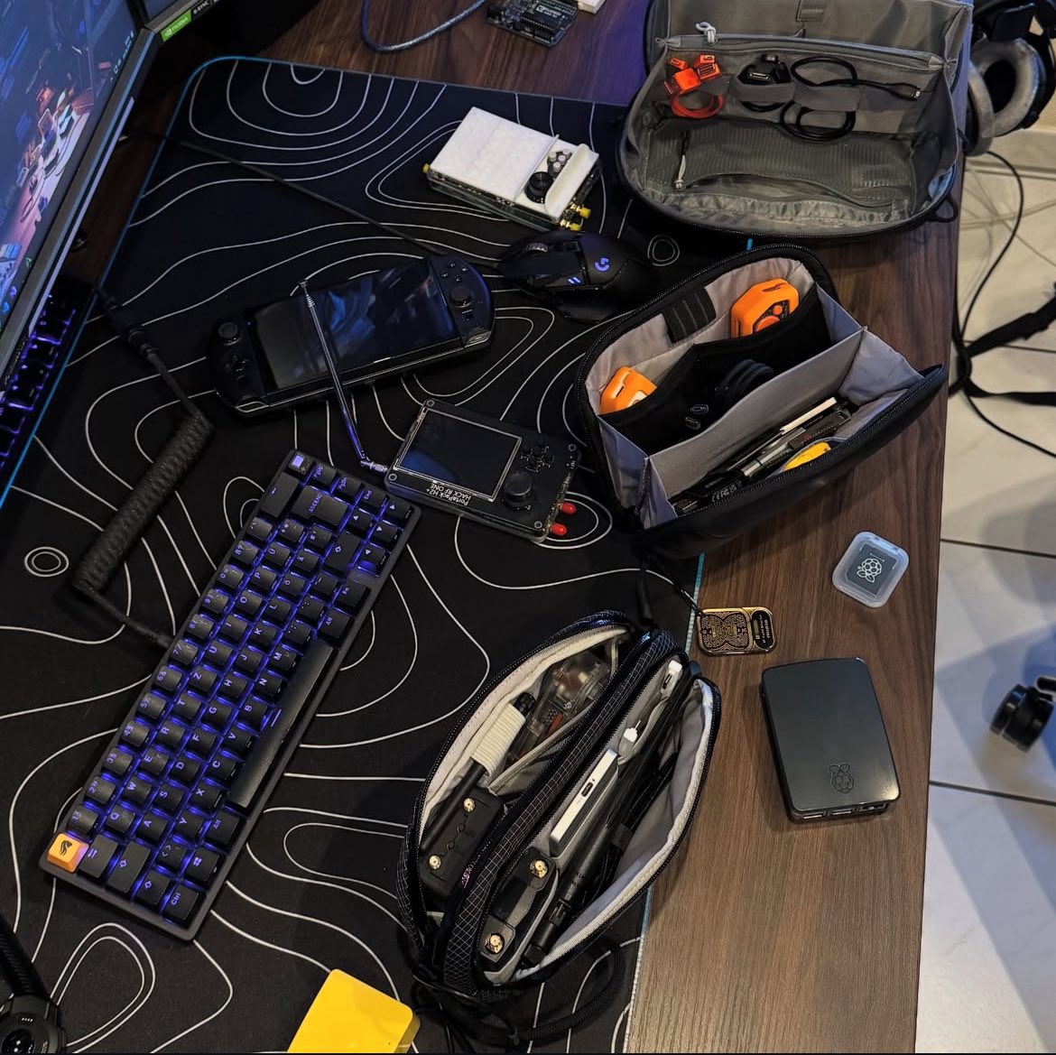 Dev_communityy's tweet image. This is what it would look like if I ever made it to DEFCON...
Always packed, always ready - just never actually there
All packed for DEFCON...

#needahacker #desksetup #techbag #techessentials #everydaycarry #gadgetlover #makerspace #techtok #setupgoals #toolkit #flipperzoro