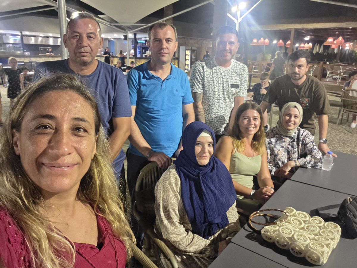 Türk Metal Sendikamızın düzenlemiş olduğu bir eğitimin sonuna geldik 
ÖncüliderGüçlüSendika
Yaşasın Türk Metal 
Varlığınız daim Yolunuz Sular gibi olsun Sn Genel Başkanımız dualarımızdasınız🤲🙏
<a href="/AltundagUysal/">Uysal ALTUNDAĞ</a>