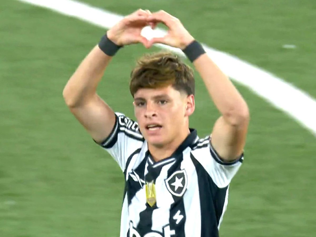Você recebeu o Montoro da sorte, CURTA pra que ele busque a classificação do Botafogo na Copa do Brasil. 🖤🤍🌟🔥🐕

✅ Siga: @Fogopapers nas redes sociais.