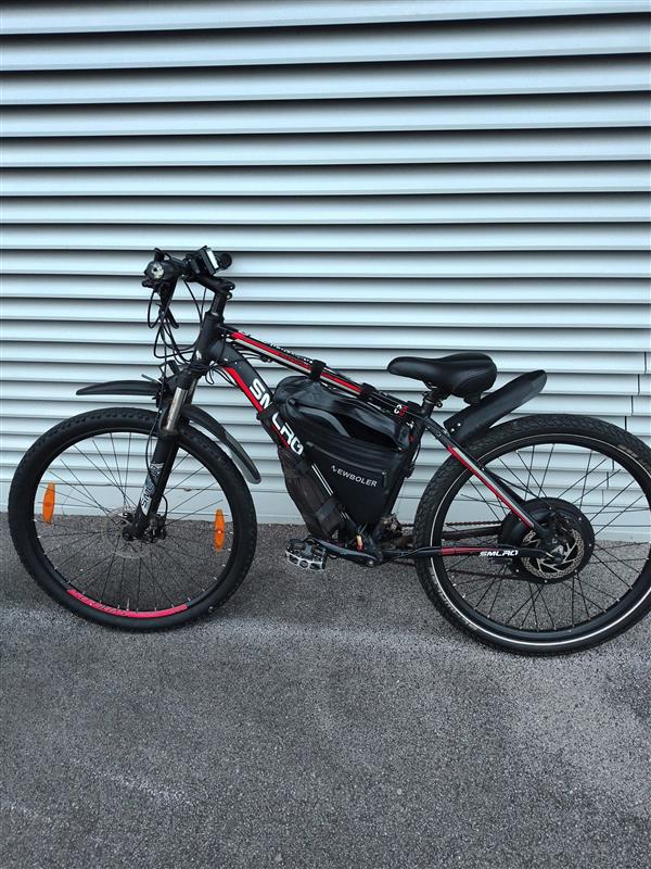 👮🏽‍♀️ Neighbourhood TEAM 2 👮🏽‍♀️Harpurhey
 
Inspector Pickavance was out on patrol with officers from Team 2 and have come across a modified electric bike which was driving dangerously and has now been seized under sect 165. 

#Team2 #InspPickavance #safe4summer #safertowns #Sect165