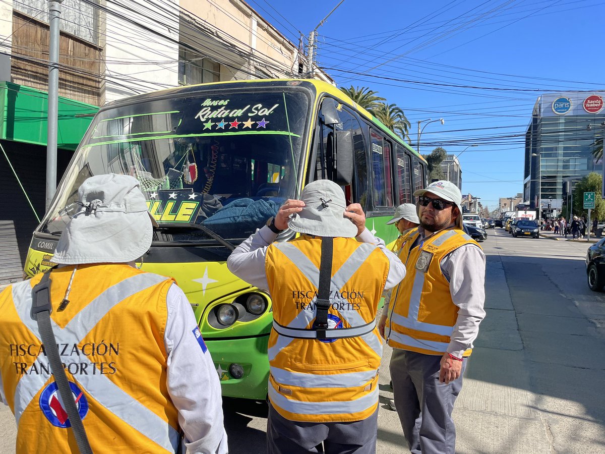 DPPLimari's tweet image. Operativo de seguridad en el centro de Ovalle 👏🏻🇨🇱
📍Una fiscalización conjunta entre Seremi de Seguridad, Carabineros, Municipio de Ovalle Delegación presidencial de Limarí y Seremi de Transportes; se desarrolló a lo largo de calle Benavente en Ovalle.