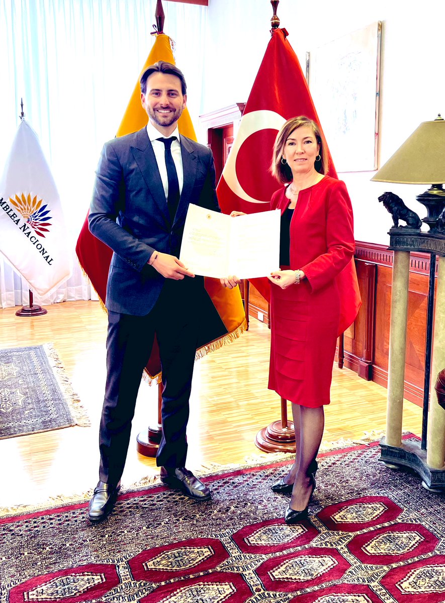 Büyükelçi Başak Yalçın Ekvator Ulusal Meclisi Başkanı Niels Olsen’e nezaket ziyaretinde Sayın TBMM Başkanımızın tebrik mektubunu tevdi ederek parlamenter işbirliğimizin gelecek adımlarını ele aldı.
<a href="/TBMMresmi/">TBMM</a>
<a href="/NumanKurtulmus/">Numan Kurtulmuş</a> 
<a href="/MFATurkiye/">Turkish MFA</a>