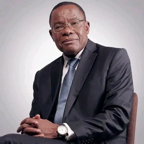 🌏🇨🇲 #Présidentielle2025
Après le rejet de sa candidature, <a href="/KamtoOfficiel/">Maurice Kamto</a> va procéder à la restitution des fonds collectés initialement dans le cadre de la préparation de sa campagne électorale.