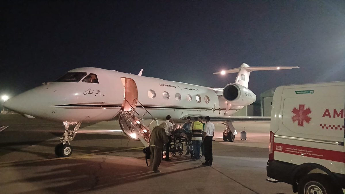 إنفاذاً لتوجيهات القيادة الرشيدة -حفظها الله- وحرصها الدائم على مواطني المملكة في الداخل والخارج
قامت طائرة الإخلاء الطبي السعودي يوم الأربعاء بتاريخ 2025/8/6م ، بالتنسيق مع السفارة في الرباط بنقل مواطنيين سعوديين إلى أرض الوطن بعد تعرضهما لوعكة صحية استدعت نقلهما  لاستكمال