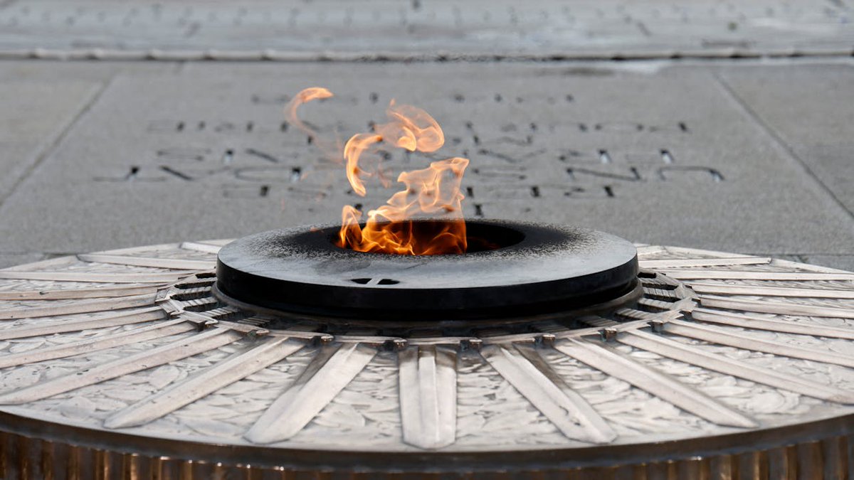 Mand tændte cigaret på verdenskendt grav ‒ nu er han anholdt nyheder.tv2.dk/udland/2025-08…