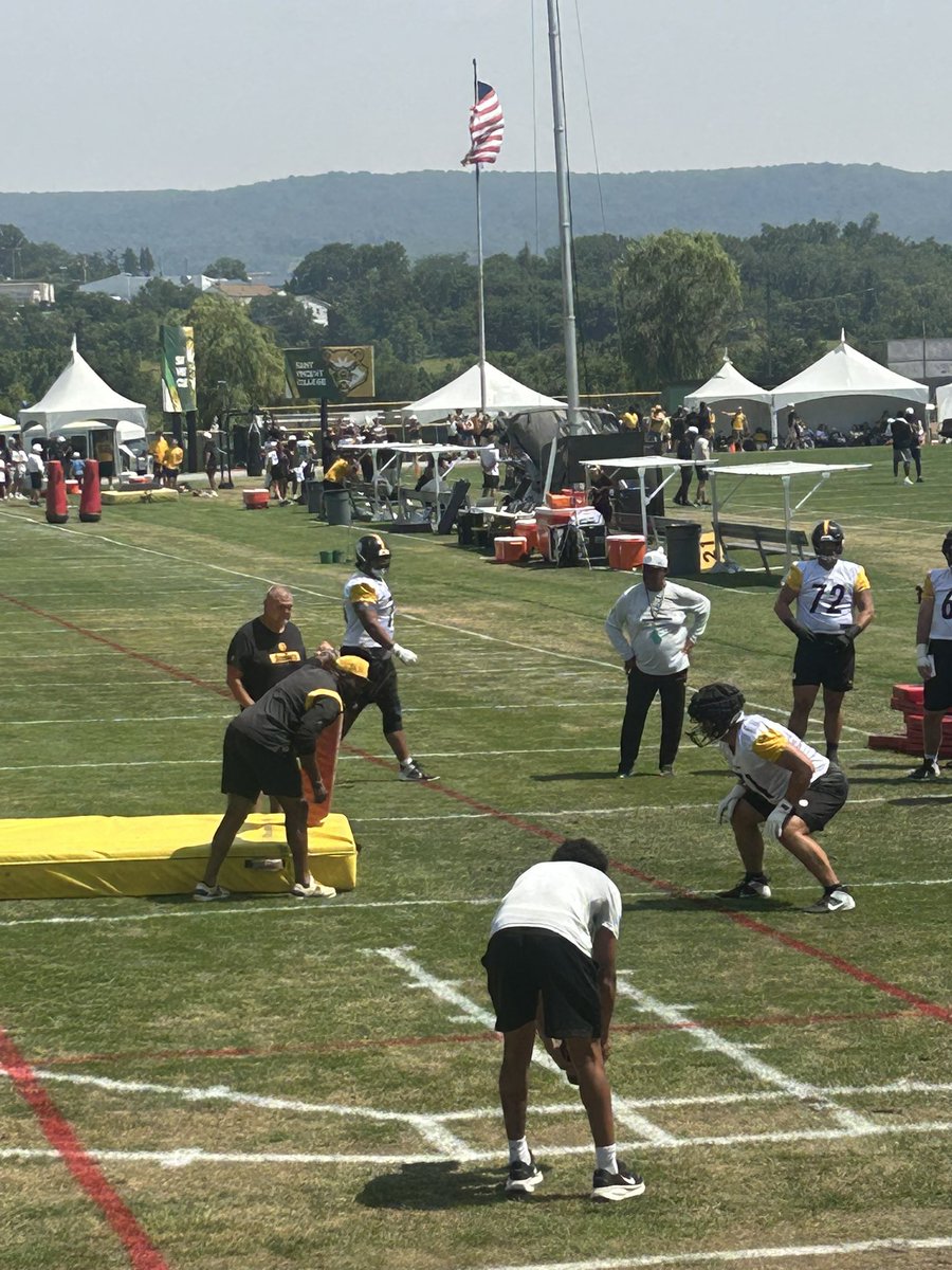 Buckeye Local Football (@blhspanthersfb) on Twitter photo A little break from two-a-days today. Had a blast at Steelers Training Camp with all the guys who made 85% of our summer workouts! Big thanks to <a href="/iamakilblount47/">Akil Blount</a> for the connection! A little break from two-a-days today. Had a blast at Steelers Training Camp with all the guys who made 85% of our summer workouts! Big thanks to <a href="/iamakilblount47/">Akil Blount</a> for the connection!