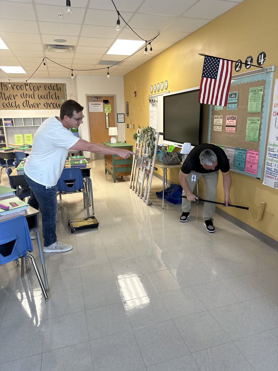 Doing some last minute touch-ups before Meet the Teacher AND showing Principal Vega where he missed a spot. Extreme Makeover: School Edition. <a href="/UnionParkES/">Union Park Elementary OCPS</a>