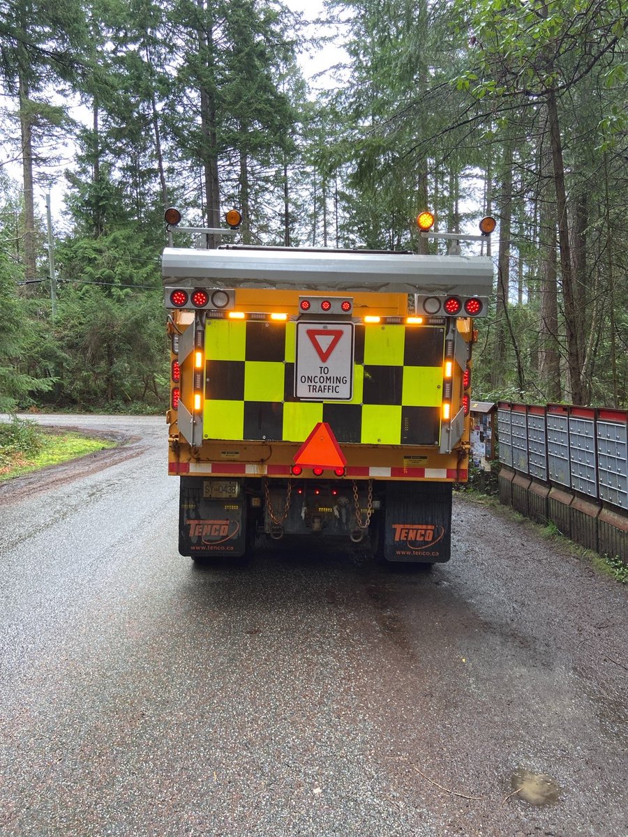 With crews actively sweeping, it's important to #SlowDownMoveOver when you see their flashing lights.

As with plows, stay back and give them space to work.🧹🌷