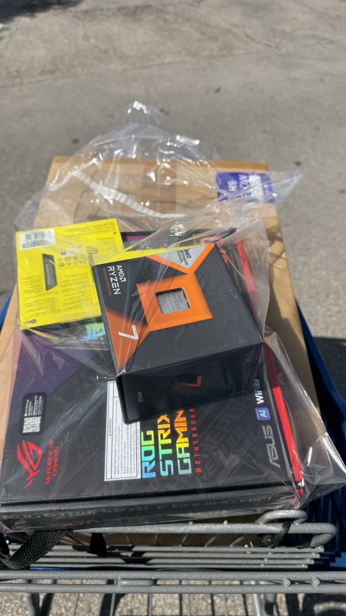 Gentlemen, I have made an oops.
 Building a new pc for battlefield 6…

PC build stream live soon