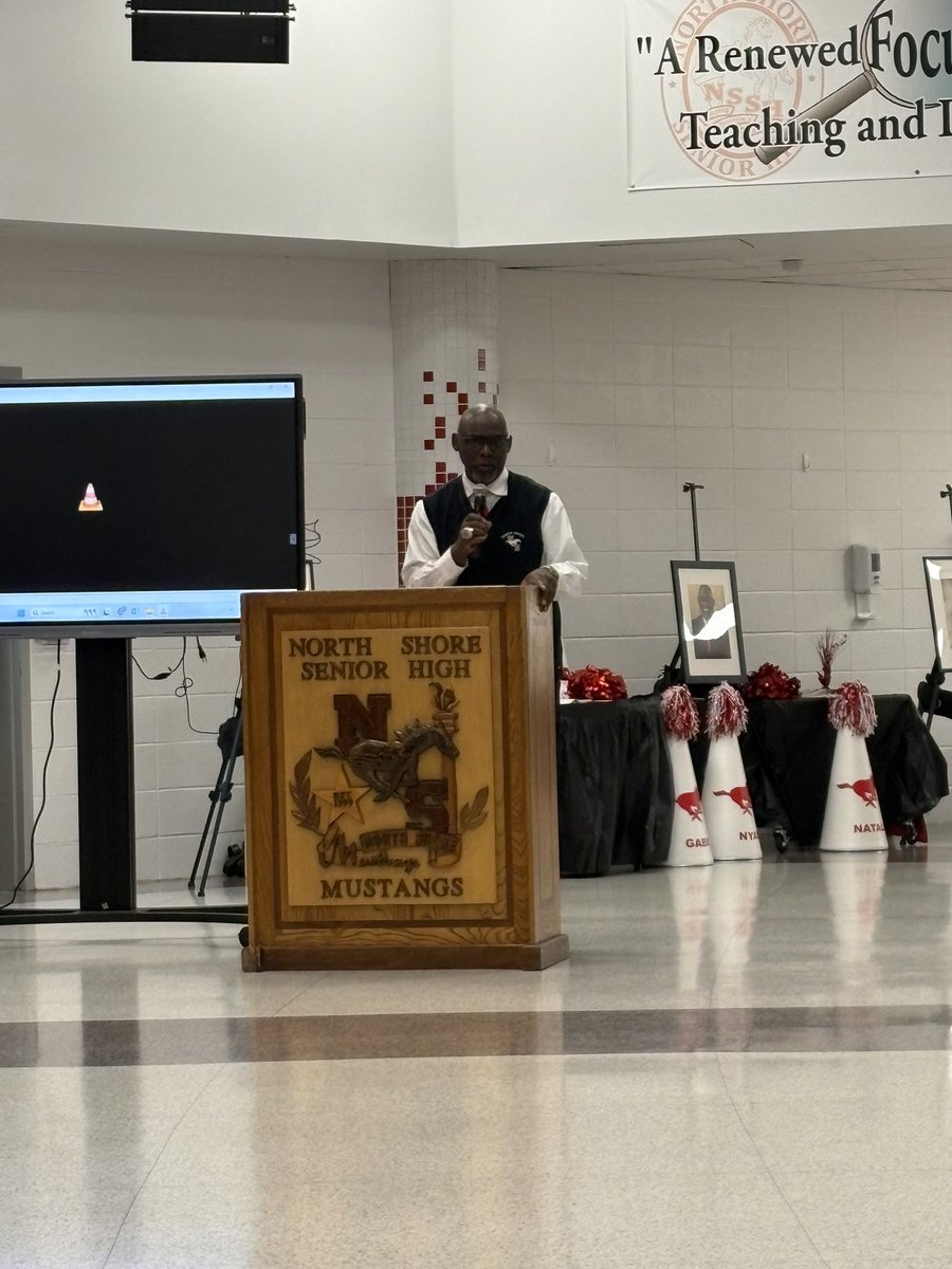🎉 Congratulations to Dr. Coleman on your retirement!
Your leadership, dedication, and impact will be felt for generations to come. Wishing you peace, joy, and all the best in this new chapter of life! 🏆👏
#WhoopUpOnEm  
#ThankYouDrColeman #Legacy #RetirementCelebration
