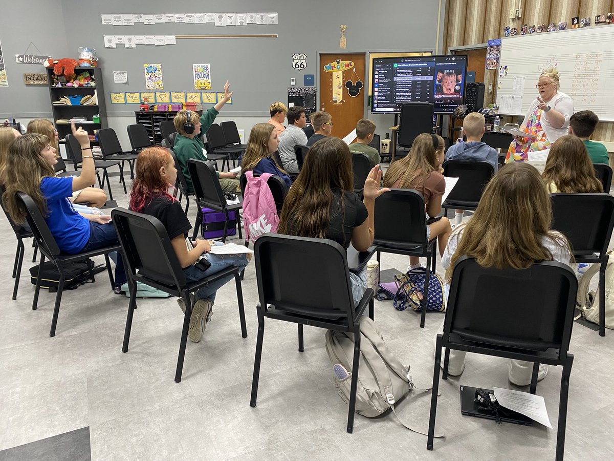 WaldronHigh's tweet photo. The first day of the 2025-2026 school year was an excellent one at WHS. Teachers spoke about high expectations for students, and our students had great attitudes and excitement to get things started. Looking forward to a great year! #GoMohawks https://t.co/lhQrjrbZqQ