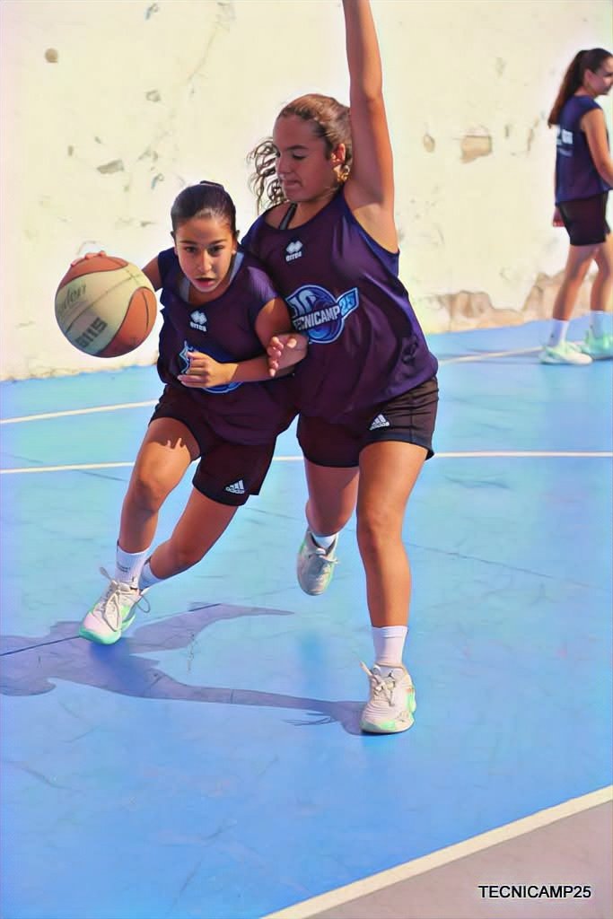 tecnicamp's tweet image. Día 8: Hoy nuestros campistas han puesto a prueba su técnica en la esperada competición de tiro, donde la puntería, la concentración y la constancia han sido clave 🔥
Tiro tras tiro, hemos seguido con nuestro Tecnileague. ¡Gran nivel y actitud en la pista!
#Tecnicamp25 #Xedicion