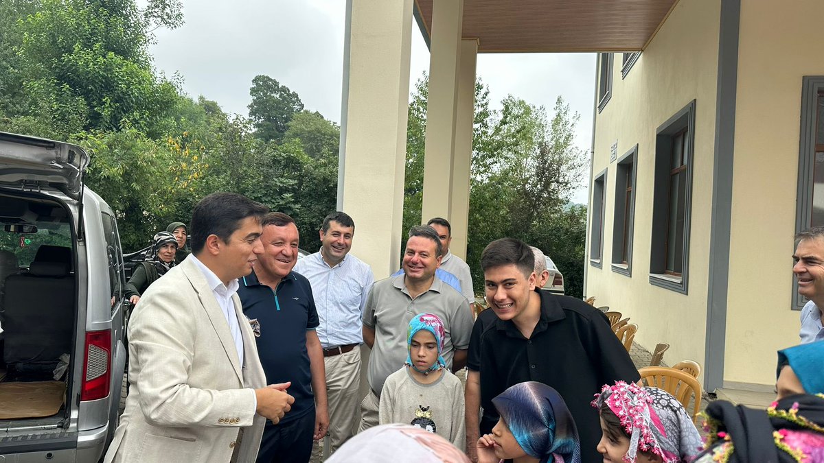 TC_ANDIRIN's tweet photo. 📍 Boztopraklı  Mahallesi 

Kaymakamımız Mustafa ARSLANŞAHİN ve Kurum Müdürlerimiz ile birlikte Boztopraklı Mahallesi Hacılar Camiinde yaz Kuran Kursundaki öğrencilerle bir araya geldi. https://t.co/lVWIKK7Np2