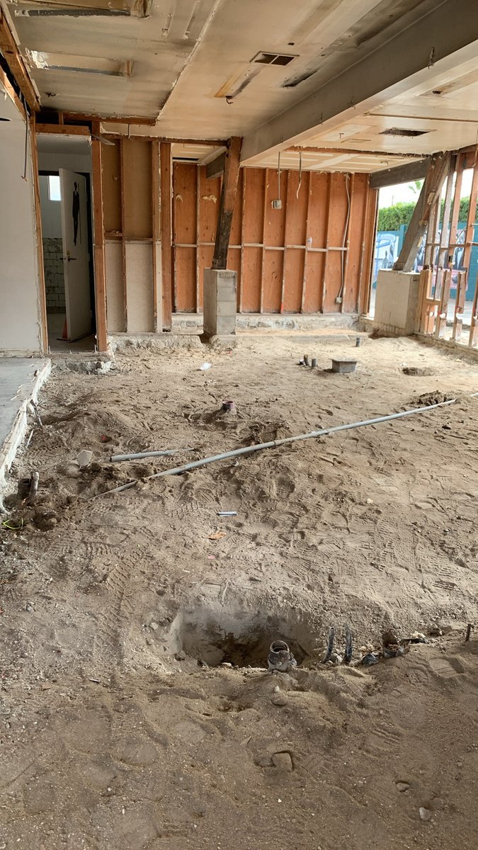 sebuilders's tweet image. Demo isn’t destruction. It’s preparation.

Every wall removed…
Every surface exposed…

This is where the vision takes shape.

#InteriorDemo #Demolition #SEBuilders #Construction #BuildSmarter #SouthernCalifornia #BeforeAndAfter #Progress #BuildingInProgress #GeneralContractor