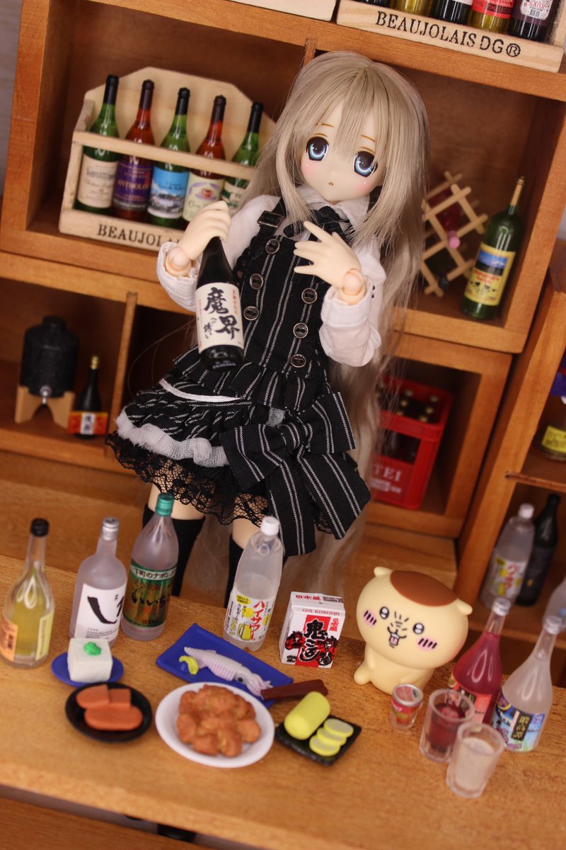 おはようございます☔️

今日はバケツをひっくり返したかのような土砂降りです。
湿度がヤバめですね

 #アゾカツ   #うちのこかわいい