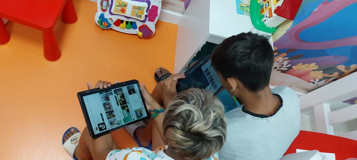 Un día más hemos acompañado a los más pequeños con #vuelaconsalud en el Hospital Comarcal de la Axarquia @vuelaalozaina @vuela_alfarnate <a href="/vuela_vinuela/">Punto Vuela La Viñuela</a> <a href="/punto/">punto</a>.vuela.benamargosa @puntosvuela <a href="/anabelhervasdt/">Anabel Hervás DT</a> <a href="/saludaxarquia/">SaludAxarquía</a>